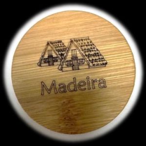 Mínima à De 50 Unidades